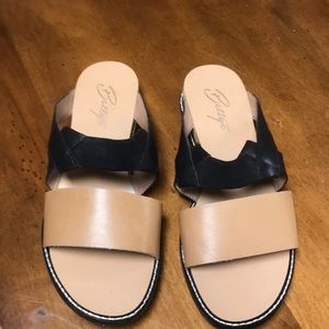 Bettye Black/Tan w/bamboo wedge ,sz 7.5